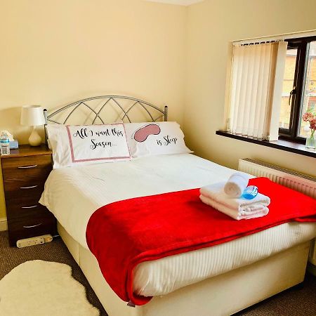 Housefield 1 Apartment Bucknall  ภายนอก รูปภาพ