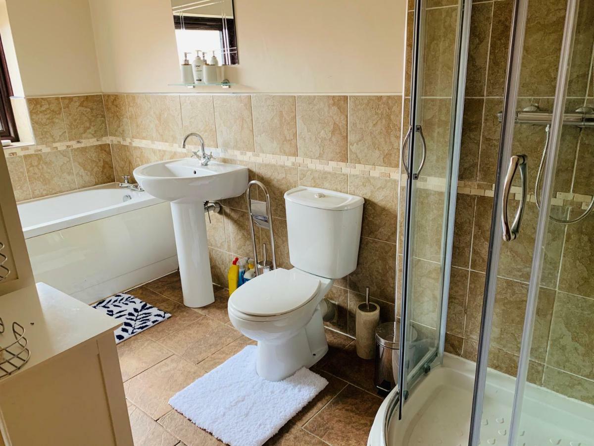 Housefield 1 Apartment Bucknall  ภายนอก รูปภาพ
