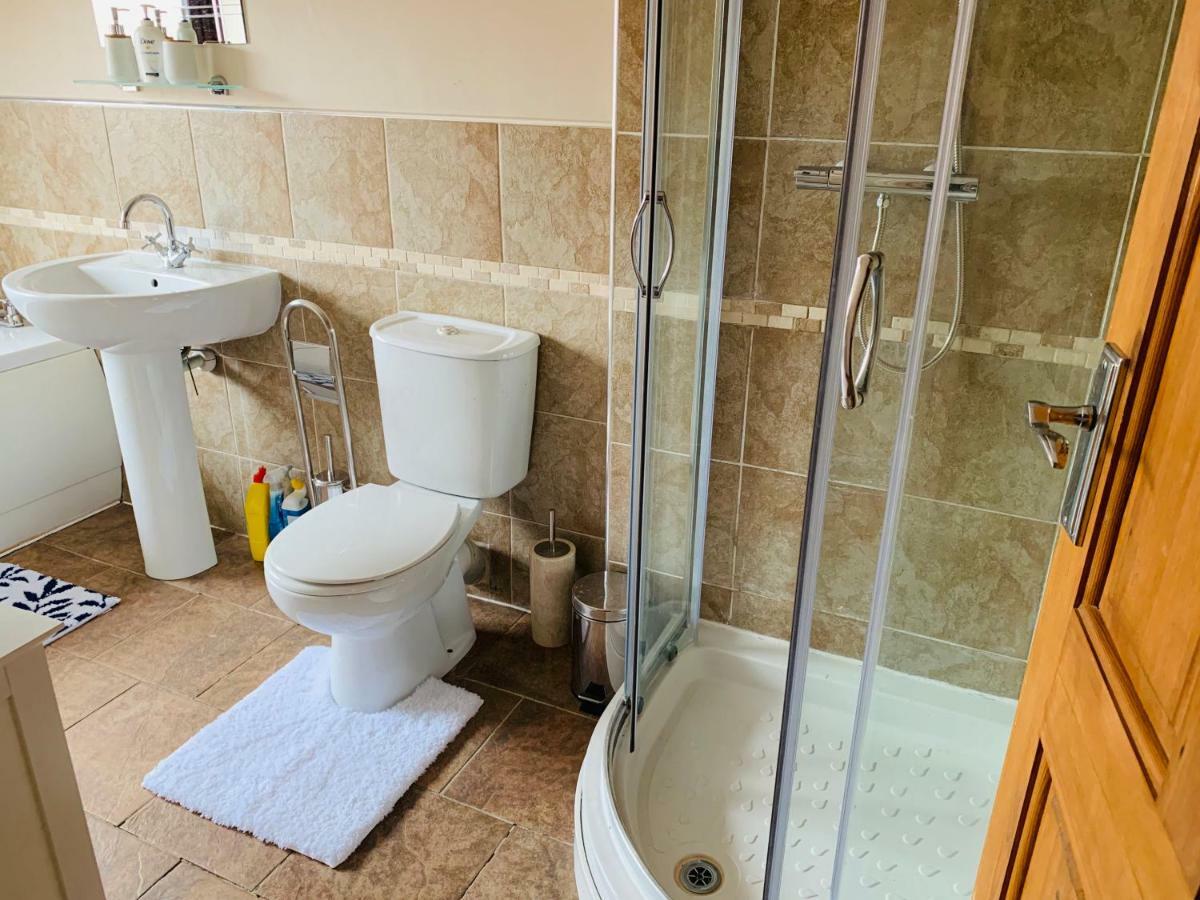 Housefield 1 Apartment Bucknall  ภายนอก รูปภาพ